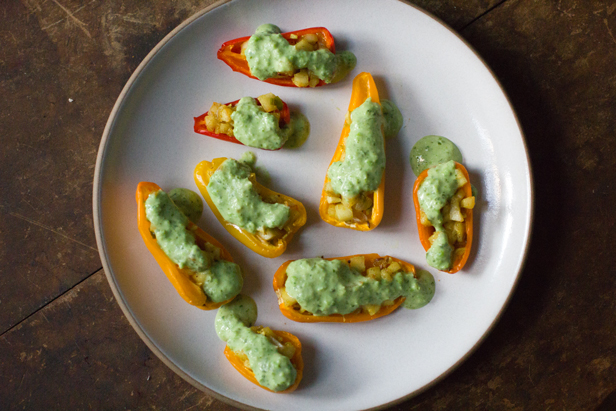 stuffed mini peppers with green peas chutney