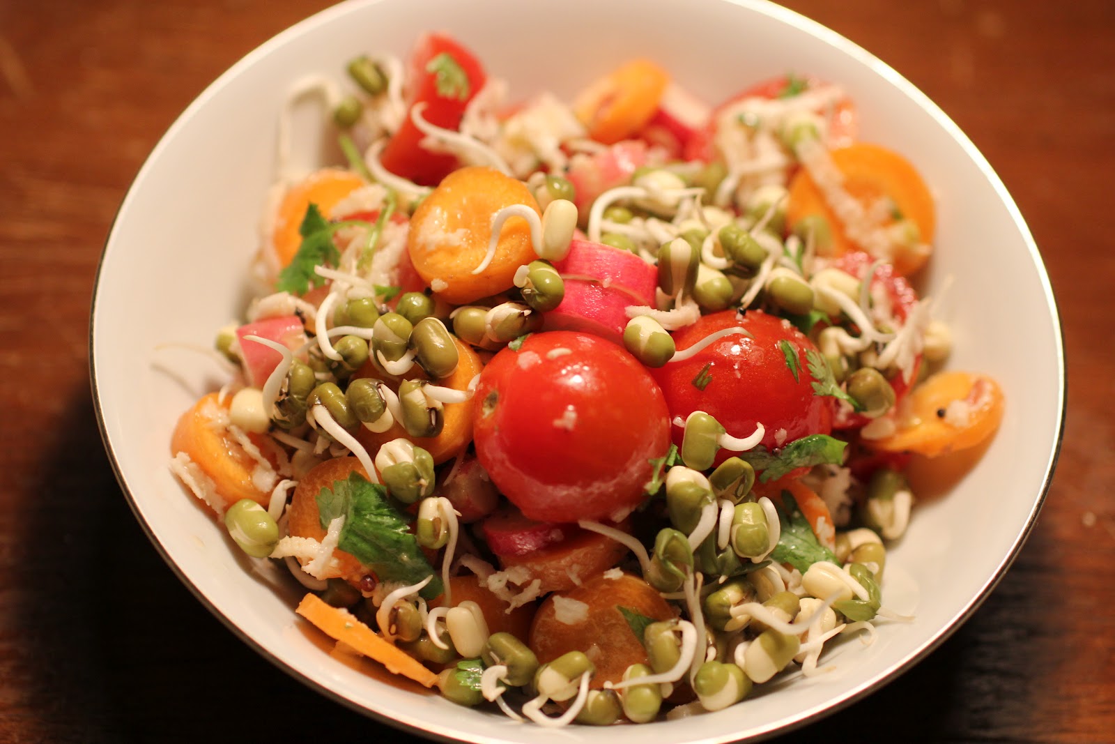 Salad Bowl with Roti and Mung Beans 